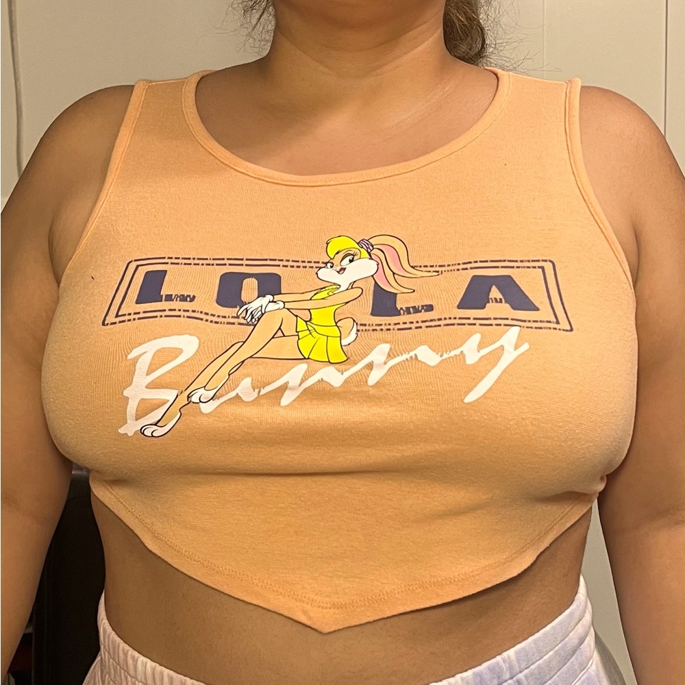 Lola bunny shirt size L